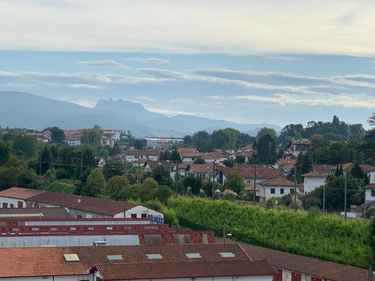 Le Tout A Pied! Ciboure Exterior foto